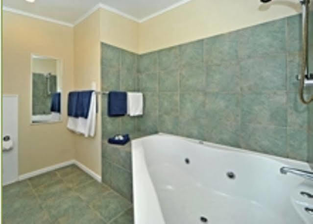 A'La Vista Motel Palmerston North Bagian luar foto